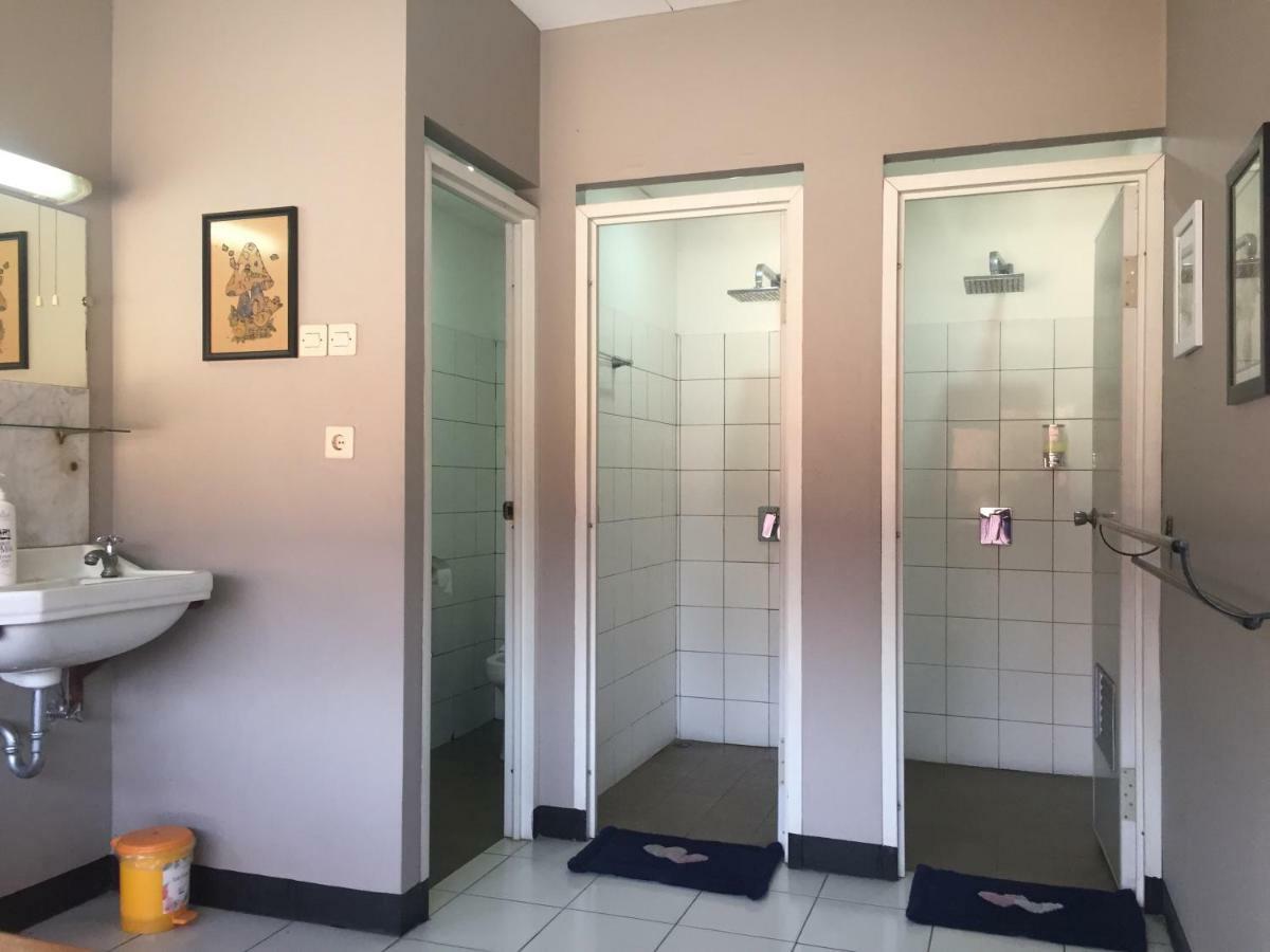 De Riau Guesthouse باندونج المظهر الخارجي الصورة